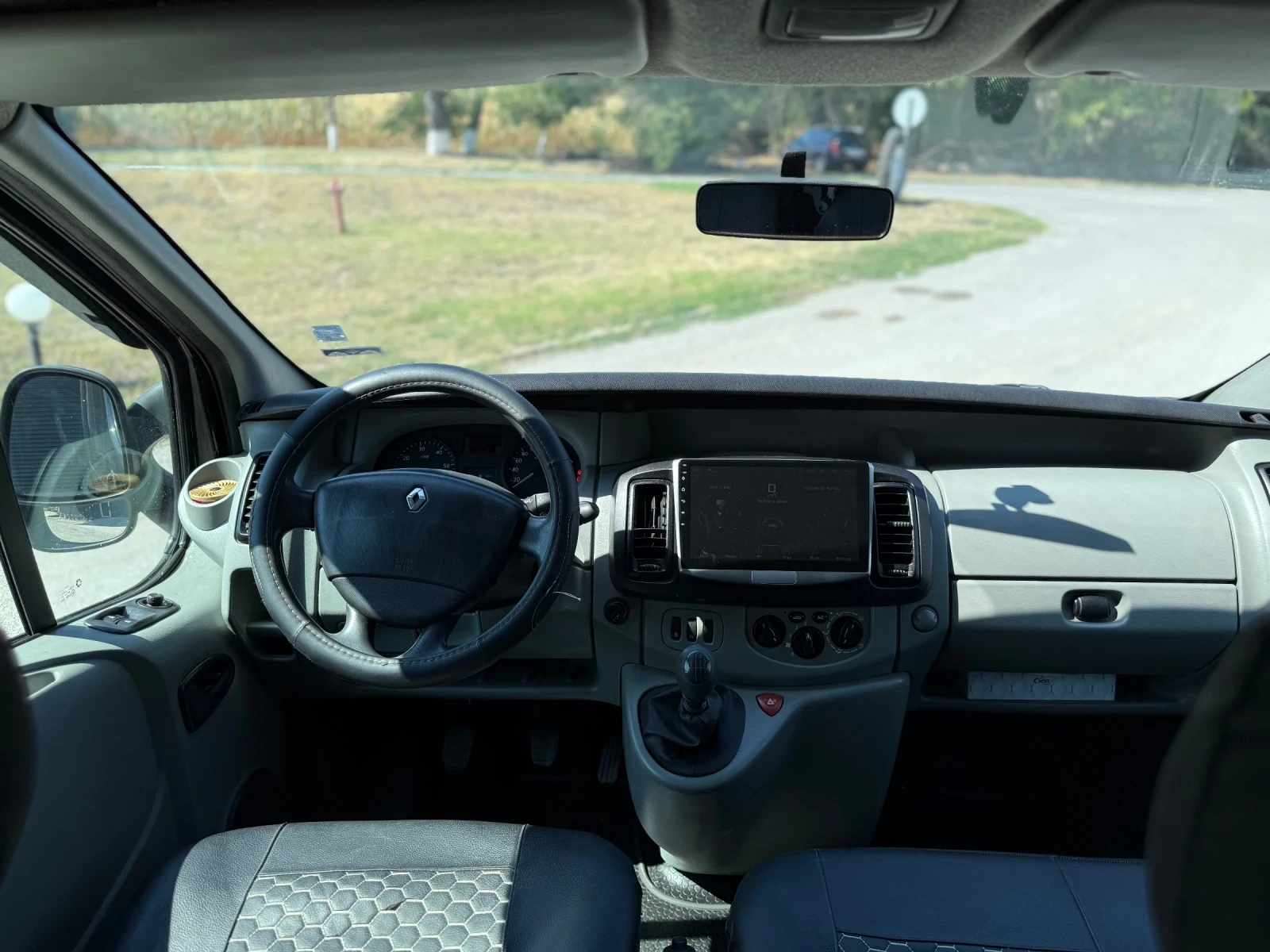 Renault Trafic 2.5dci - изображение 8