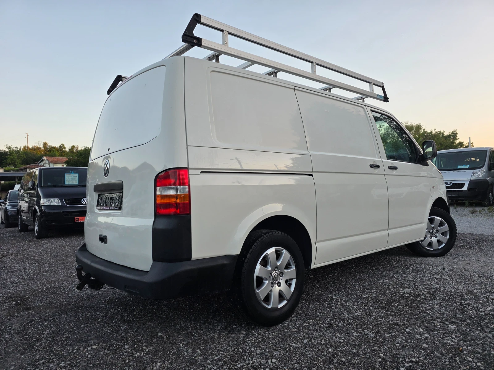 VW Transporter 1.9tdi 105к.с. КЛИМАТИК, снимка 6 - Бусове и автобуси - 54905455