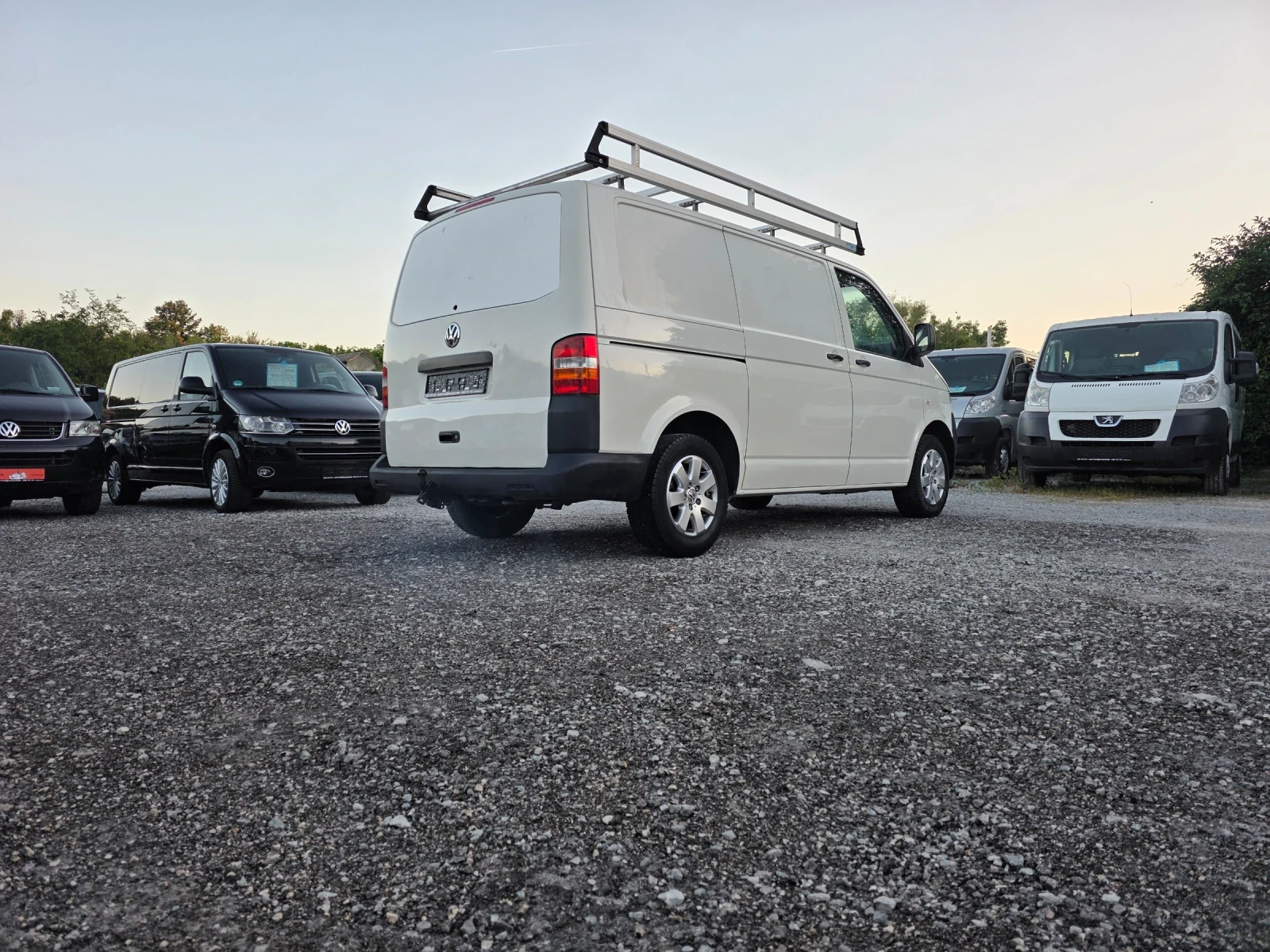 VW Transporter 1.9tdi 105к.с. КЛИМАТИК, снимка 9 - Бусове и автобуси - 54905455