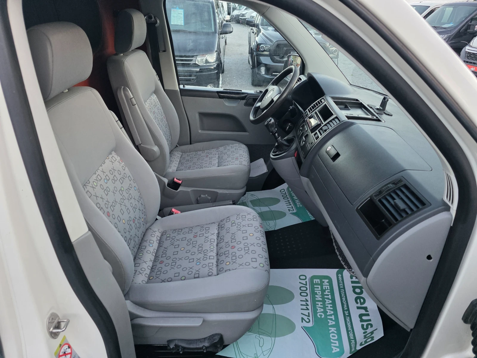VW Transporter 1.9tdi 105к.с. КЛИМАТИК, снимка 13 - Бусове и автобуси - 54905455
