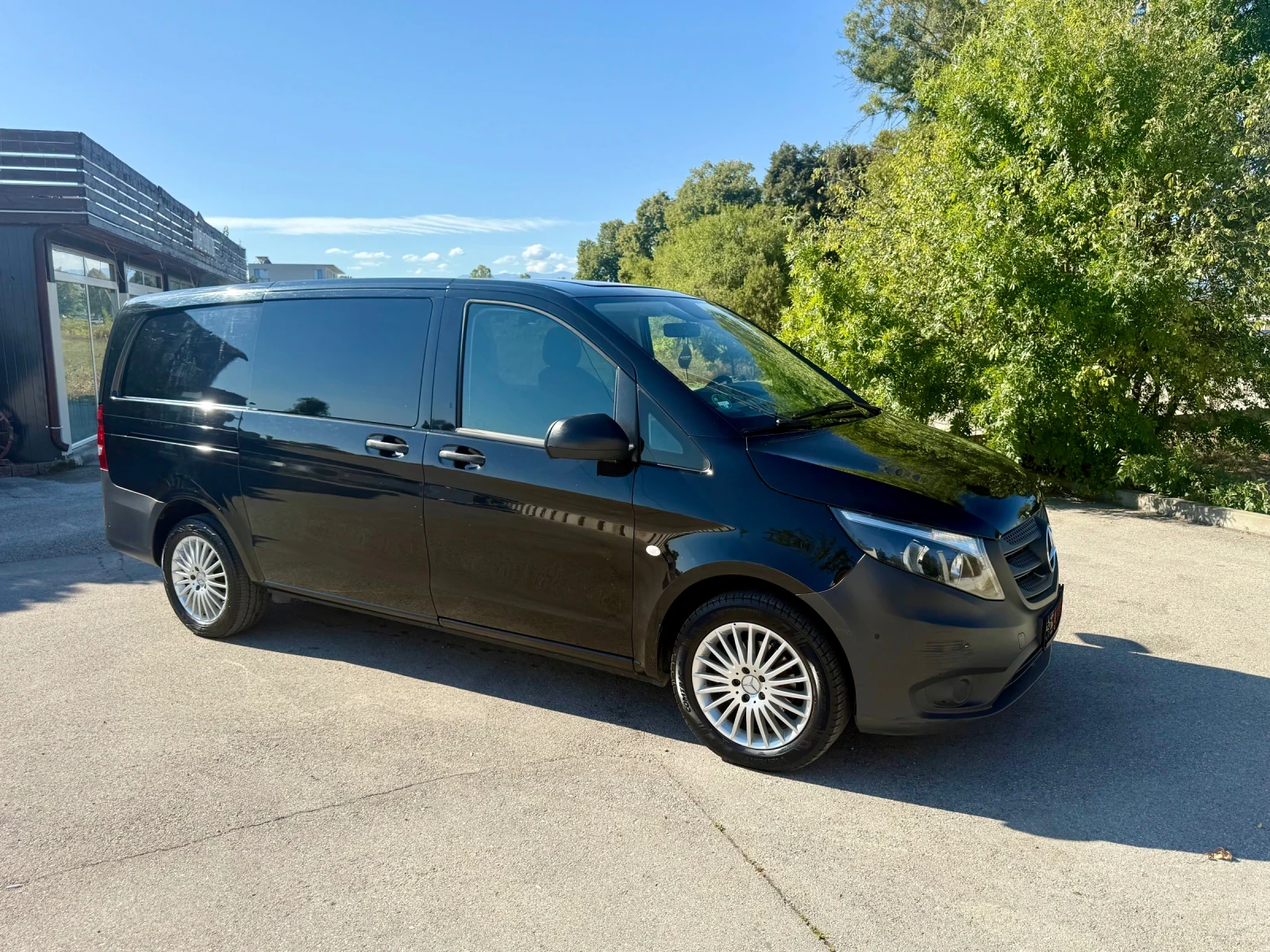 Mercedes-Benz Vito Автомат* 4+ 1 места* MAXI* товаропътнически, снимка 11 - Бусове и автобуси - 56107454