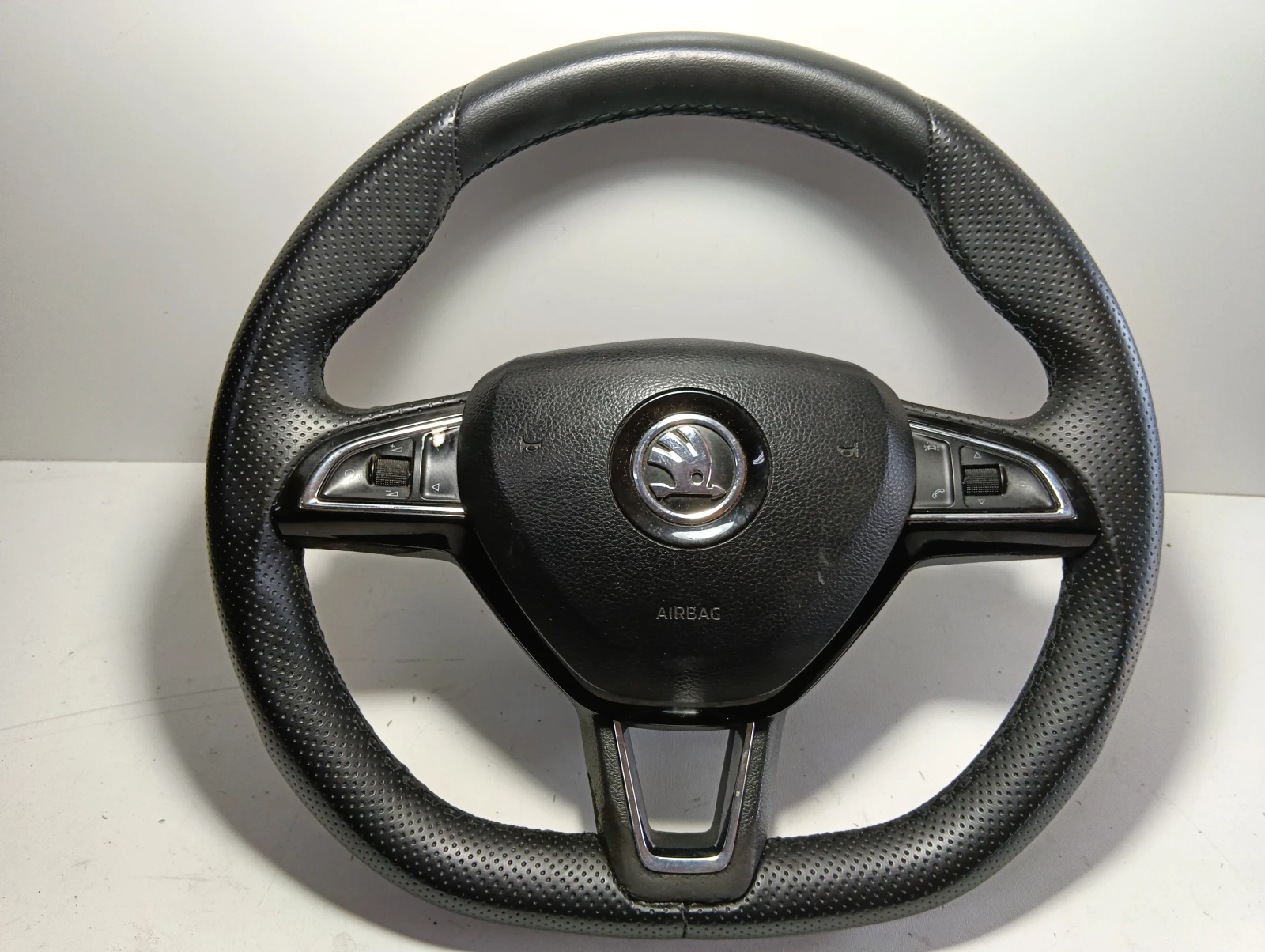 волан с еърбек 5E0880201B 3083503 Skoda Octavia