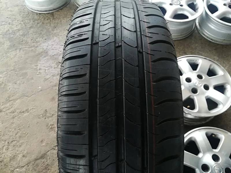 Гуми Летни 215/60R16, снимка 1 - Гуми и джанти - 26216251