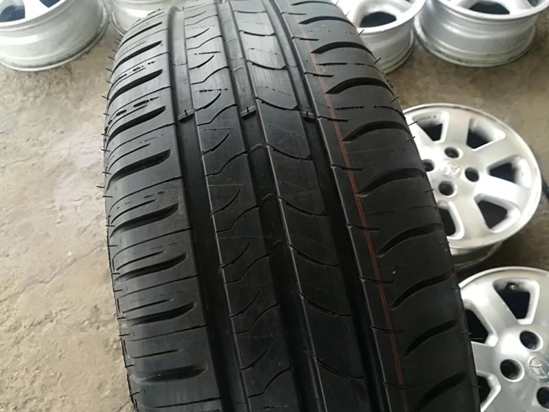 Гуми Летни 215/60R16, снимка 2 - Гуми и джанти - 26216251