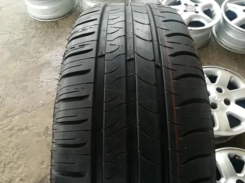 Гуми Летни 215/60R16, снимка 3 - Гуми и джанти - 26216251