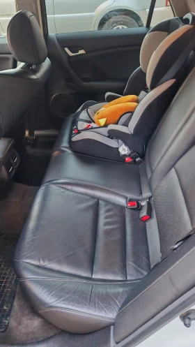 Honda Accord 2.2 I-DTEC, снимка 13