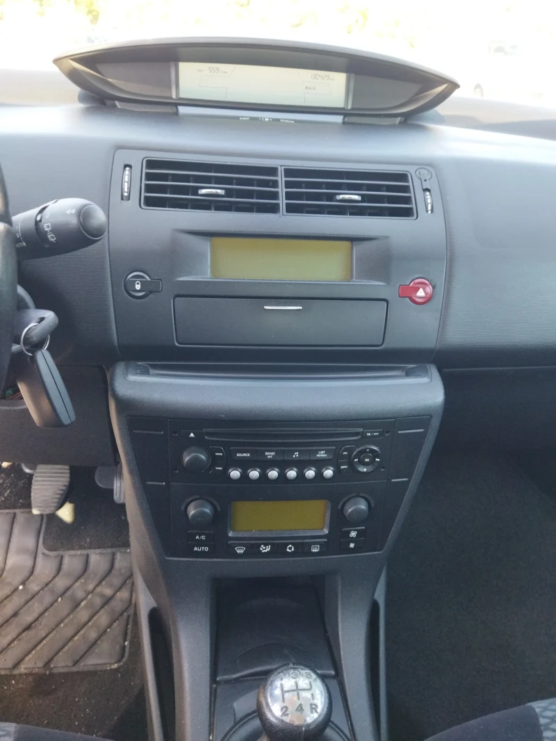 Citroen C4 1.6 16 V, снимка 6 - Автомобили и джипове - 47359133