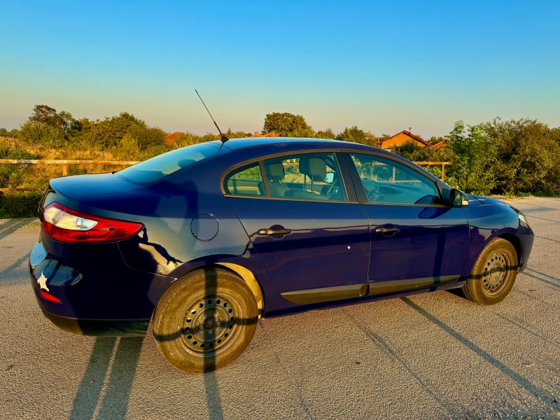 Renault Fluence, снимка 4 - Автомобили и джипове - 47569795