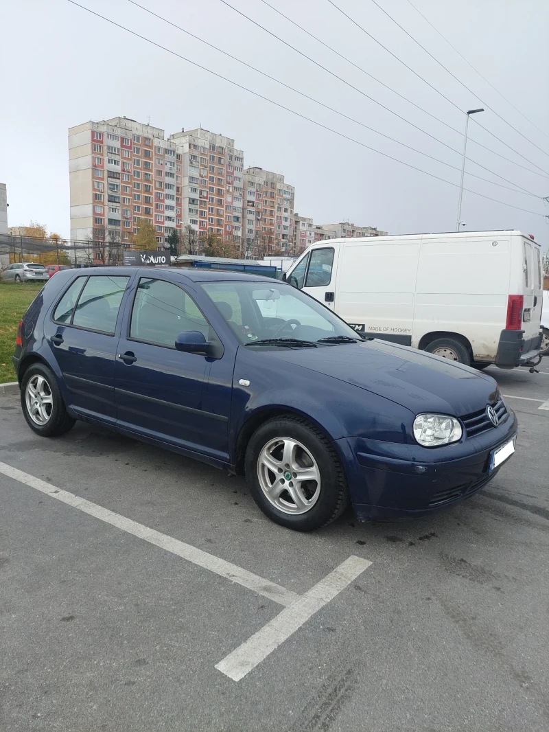 VW Golf, снимка 4 - Автомобили и джипове - 47930004