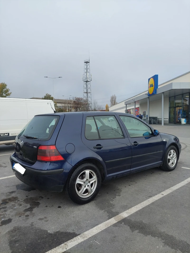 VW Golf, снимка 5 - Автомобили и джипове - 47930004