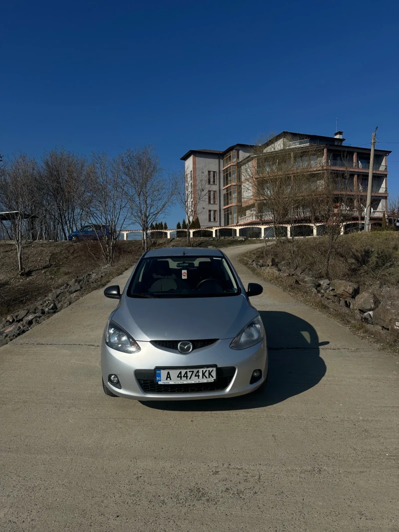 Mazda 2 1.3, снимка 2 - Автомобили и джипове - 49378831