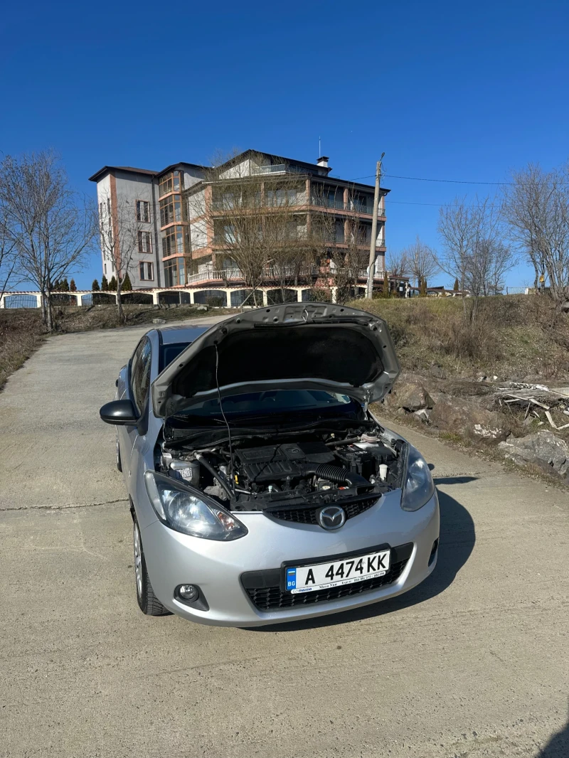 Mazda 2 1.3, снимка 6 - Автомобили и джипове - 49378831