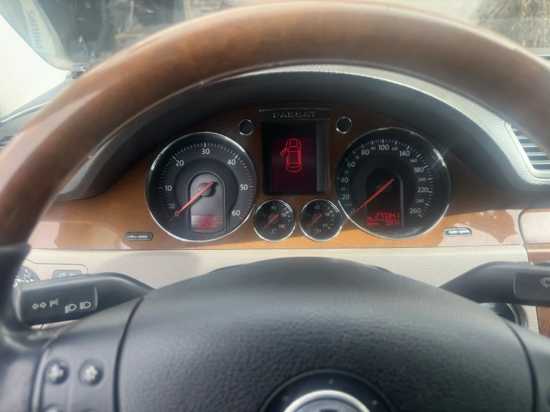 VW Passat 2.0TDI 4?4, снимка 8 - Автомобили и джипове - 52291957