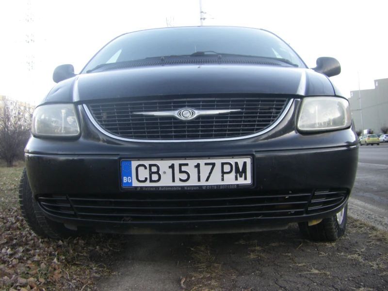 Chrysler Voyager 2.4 i, снимка 7 - Автомобили и джипове - 52313522