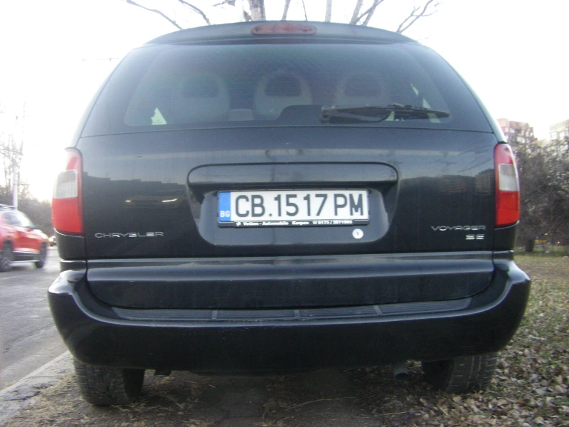 Chrysler Voyager 2.4 i, снимка 8 - Автомобили и джипове - 52313522