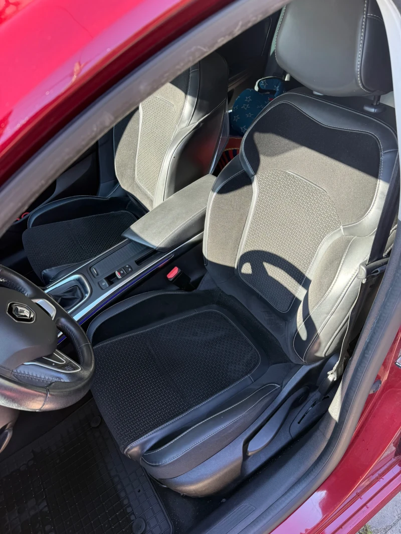 Renault Megane Intens, снимка 7 - Автомобили и джипове - 52652823