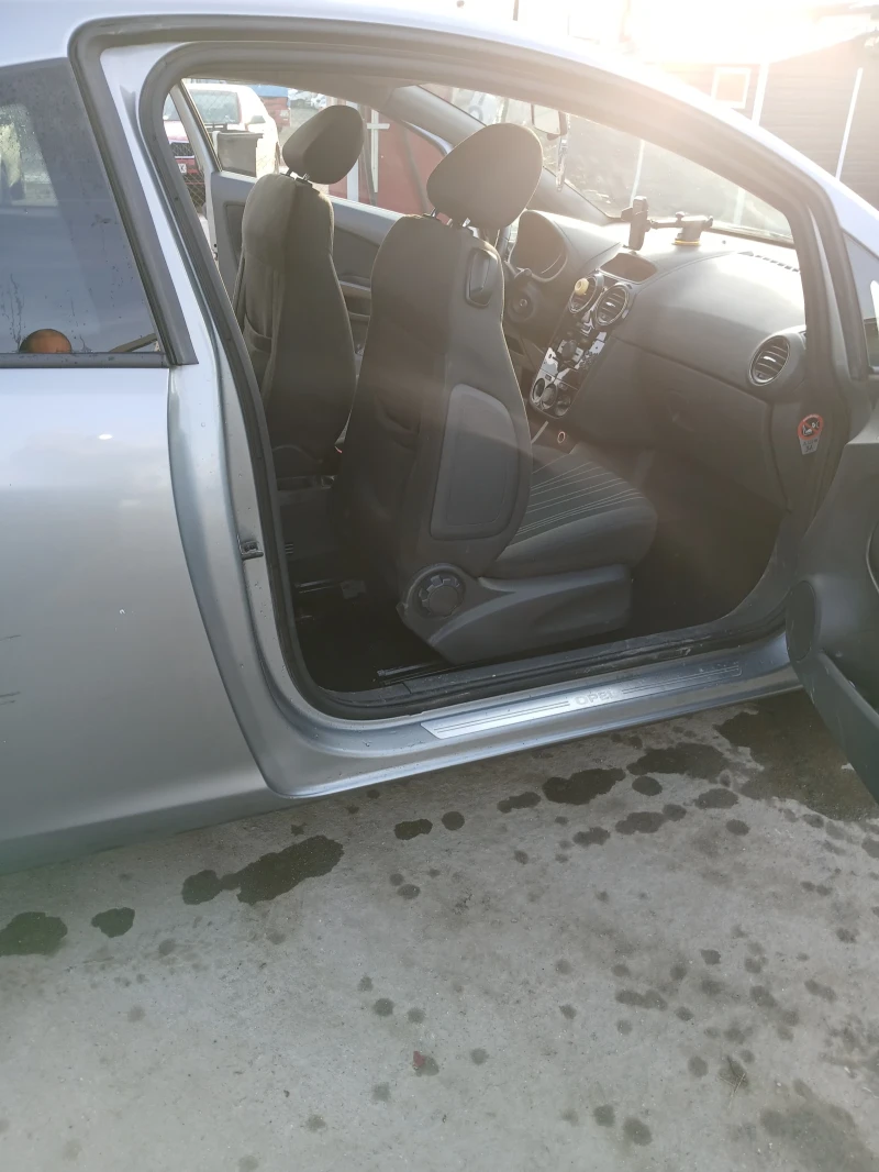 Opel Corsa 111 д, снимка 8 - Автомобили и джипове - 52727868