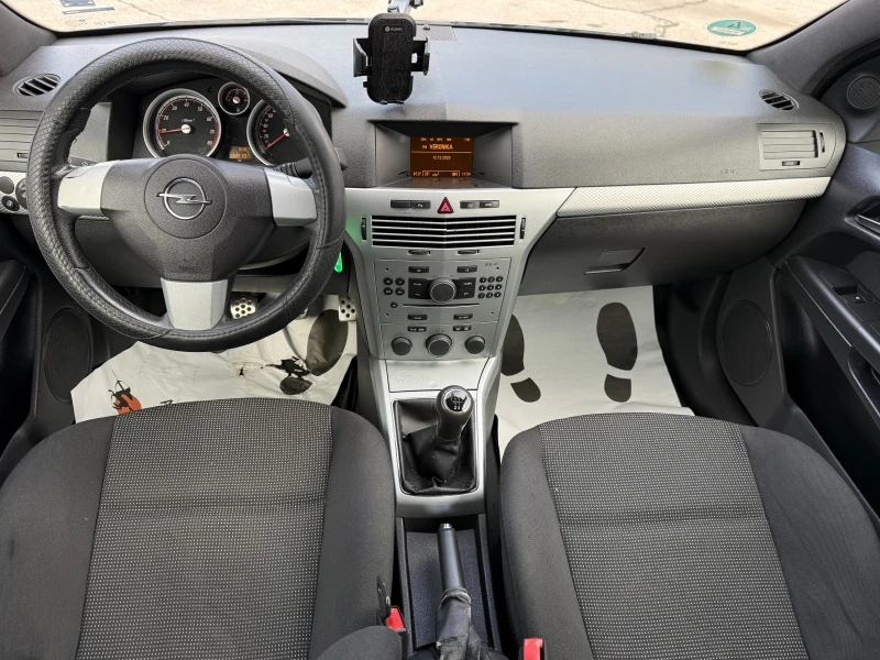 Opel Astra GTC 1.8i , снимка 10 - Автомобили и джипове - 52751540