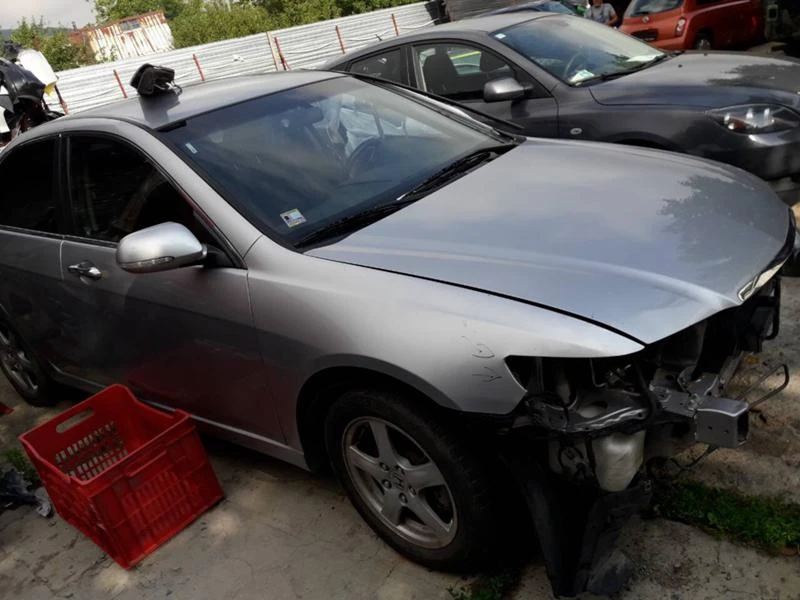 Honda Accord 2.0 vvti на части, снимка 1 - Автомобили и джипове - 21889824