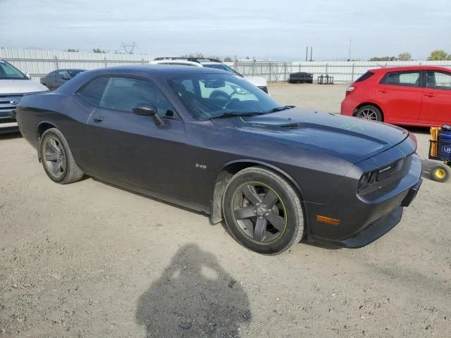 Dodge Challenger, снимка 1 - Автомобили и джипове - 48815124