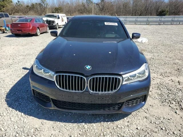 BMW 750  - изображение 5