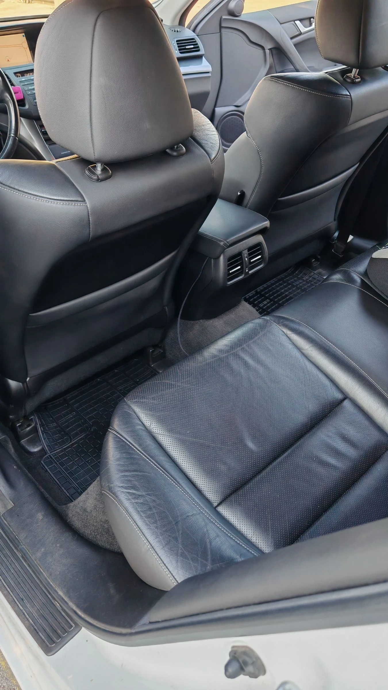 Honda Accord 2.2 I-DTEC - изображение 4
