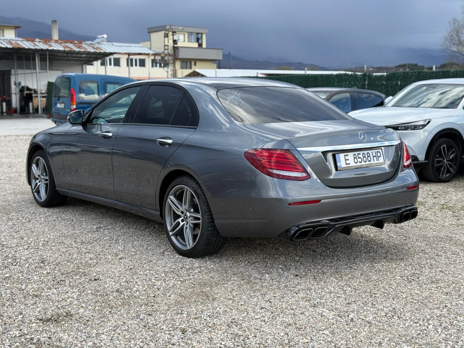 Mercedes-Benz E 220 2.2d/AMG/PANORAMA/360/Head UP/FULL - изображение 5