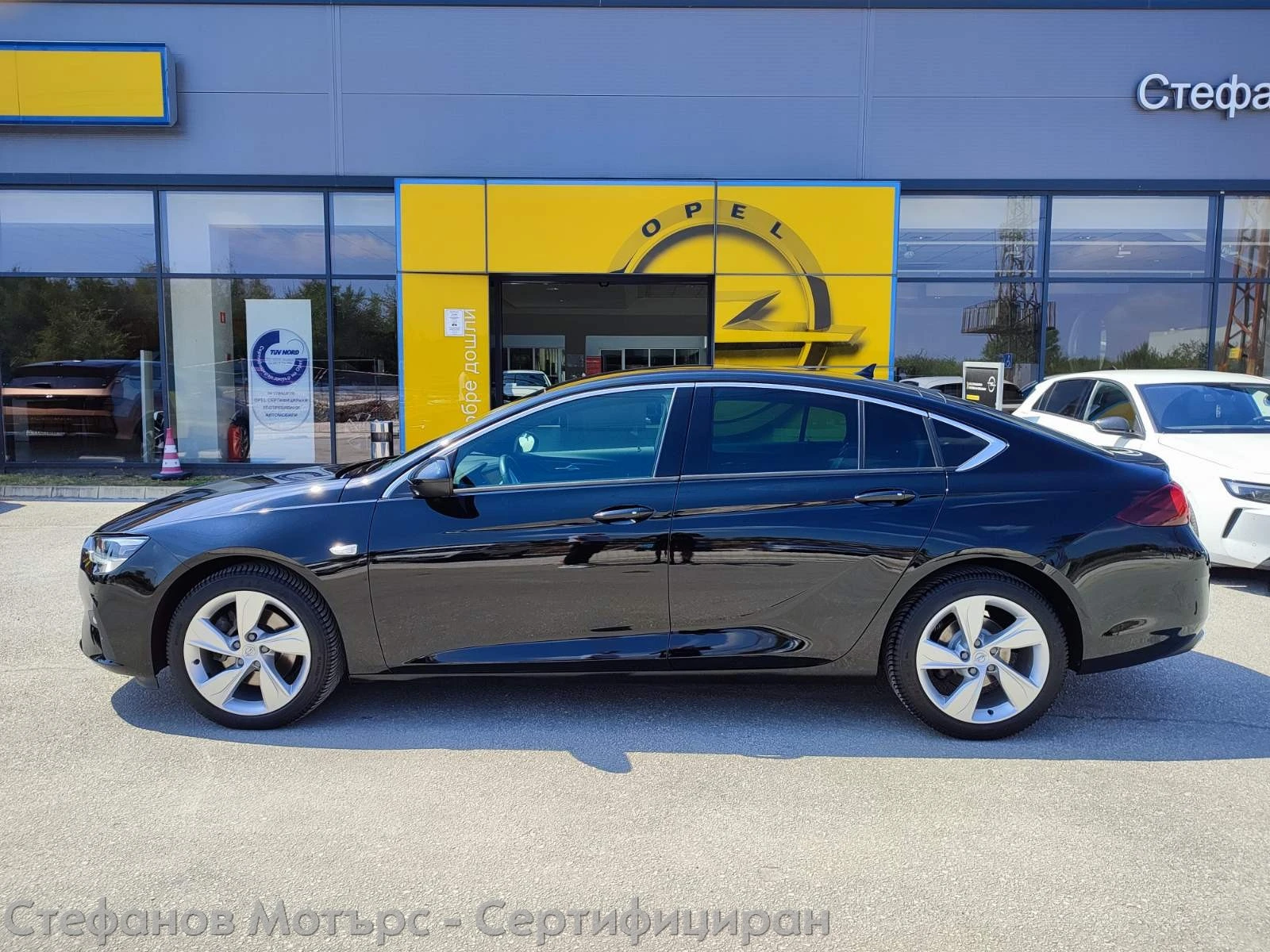 Opel Insignia B 5DR GS-line 2.0 Diesel (174hp) MT6 - изображение 4