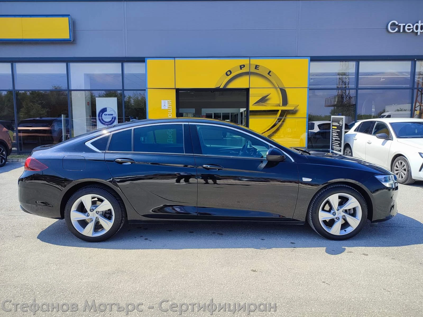 Opel Insignia B 5DR GS-line 2.0 Diesel (174hp) MT6 - изображение 5