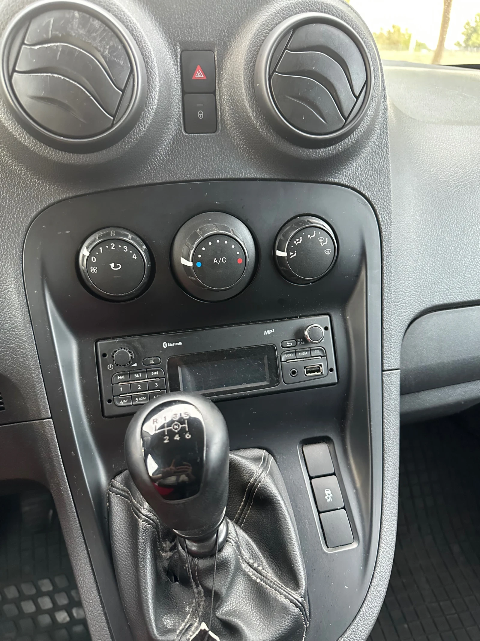 Mercedes-Benz Citan 1.5 DCi - изображение 9
