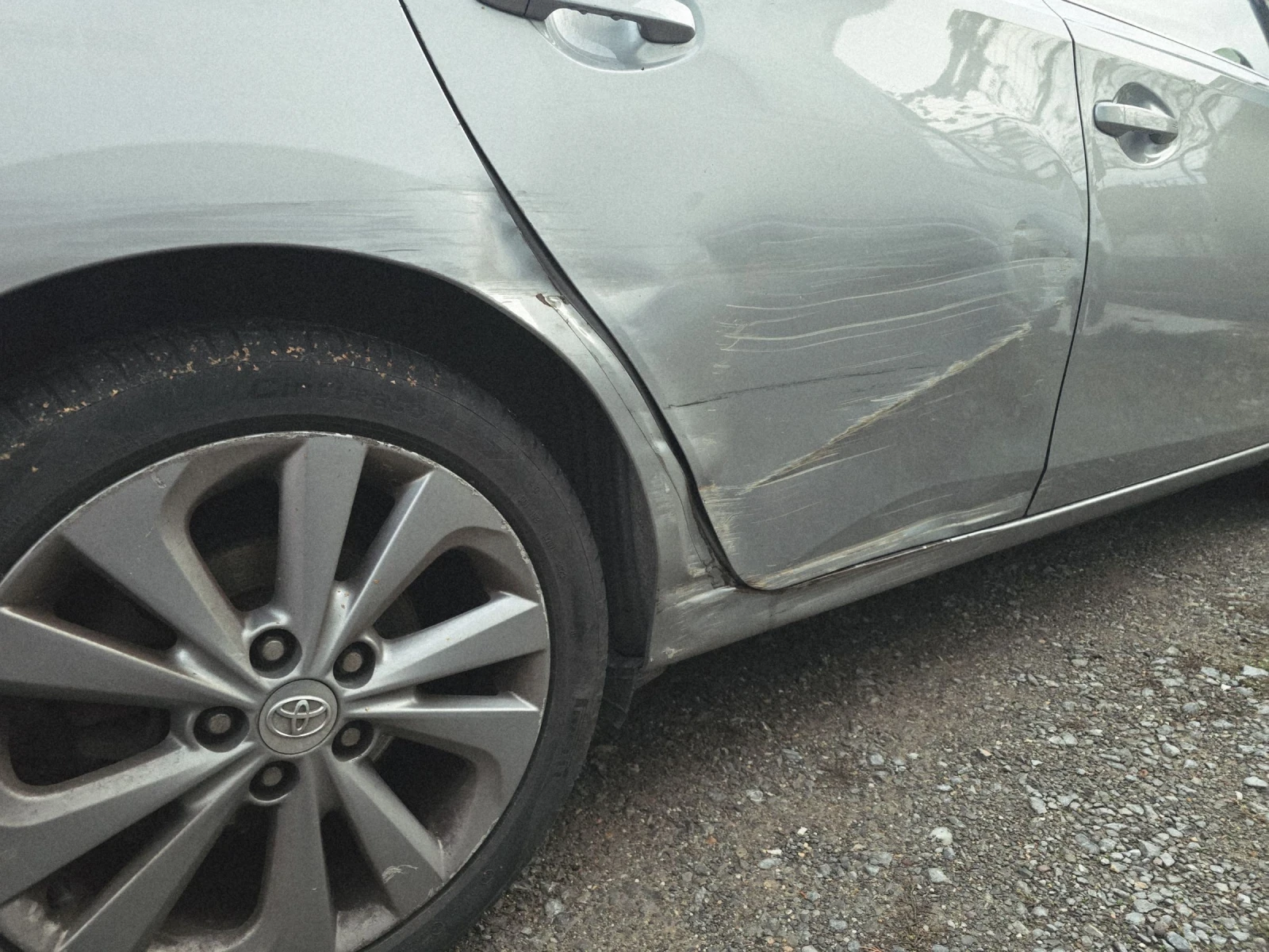 Toyota Auris 1.8I hibrid - изображение 8