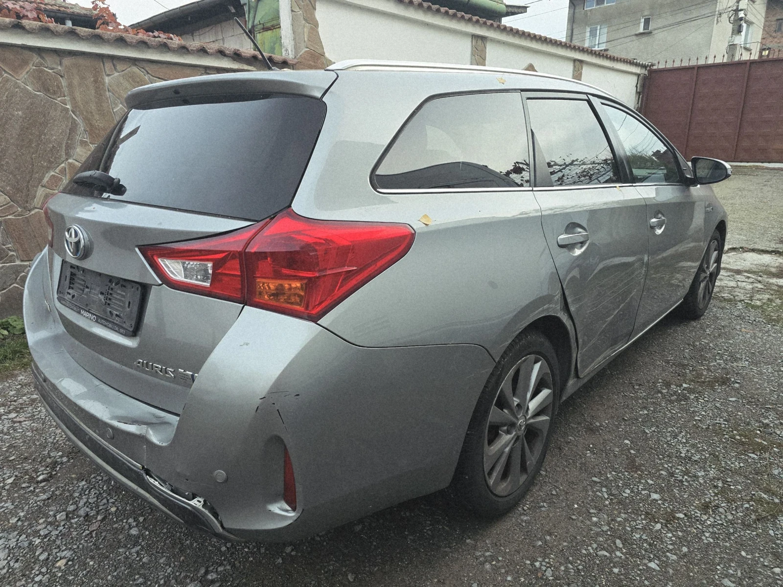 Toyota Auris 1.8I hibrid - изображение 3
