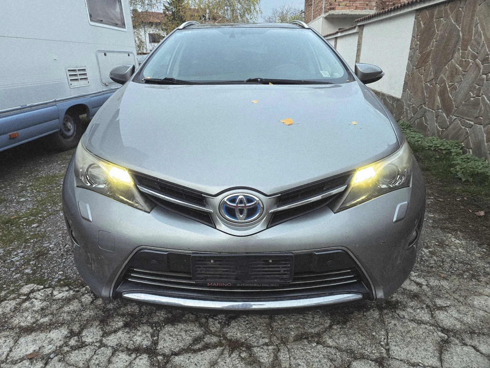 Toyota Auris 1.8I hibrid - изображение 2