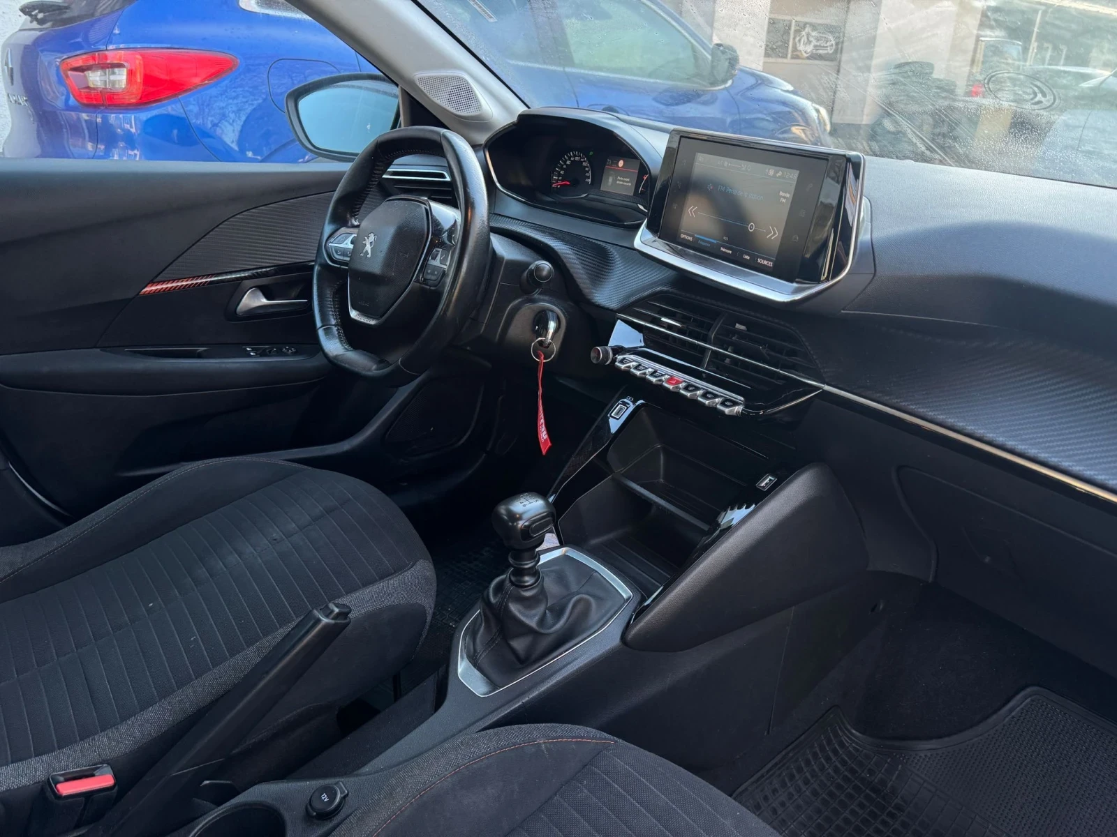 Peugeot 208 1.5 HDi - изображение 5