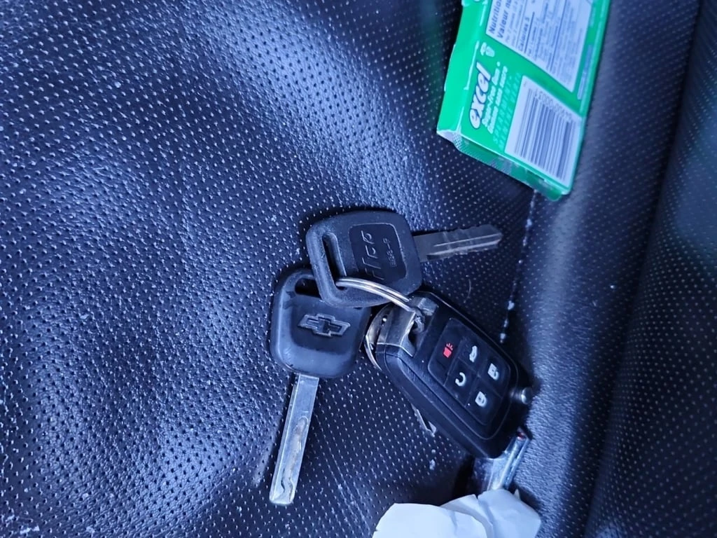 Chevrolet Camaro * 2LT * CARFAX *  - изображение 8