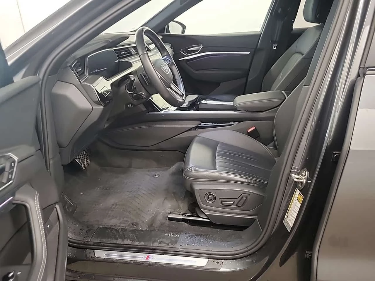 Audi E-Tron SPORTBACK TECHNIK  CARFAX | Mobile.bg � ����������� 5