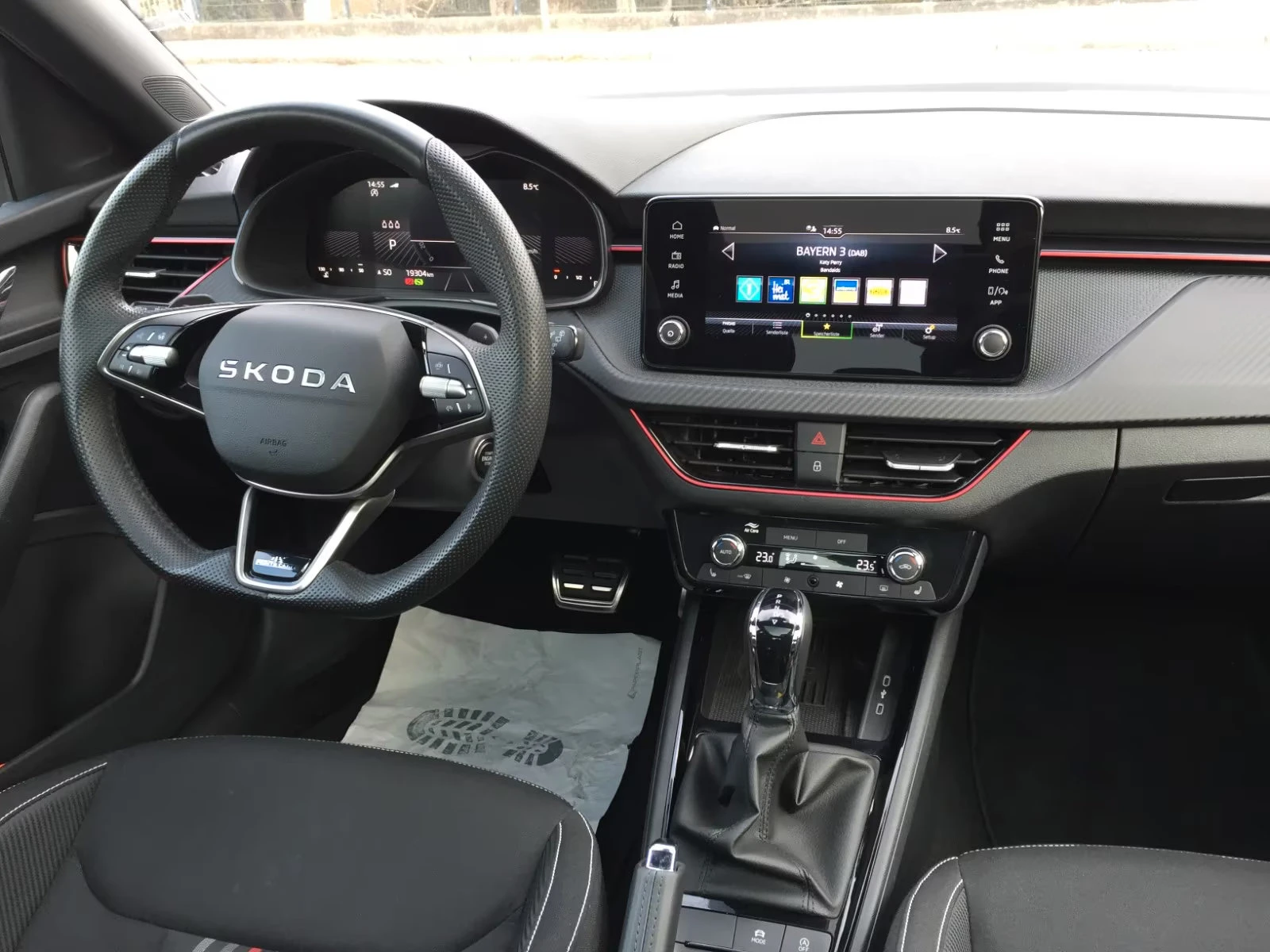 Skoda Scala 1.0TFSI/116HP/MONTECARLO/PANO/CAM/MATRIX/NAVI/129z - изображение 10