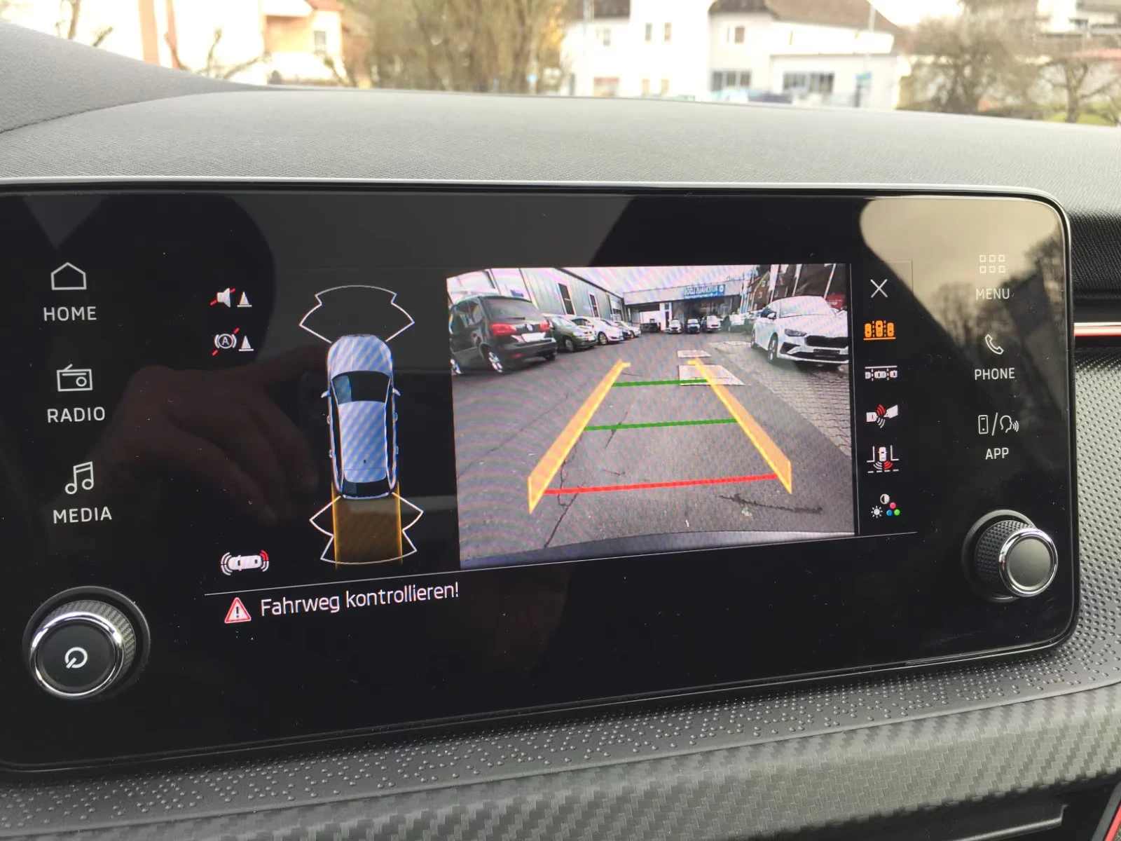 Skoda Scala 1.0TFSI/116HP/MONTECARLO/PANO/CAM/MATRIX/NAVI/129z, снимка 14 - Автомобили и джипове - 53780877