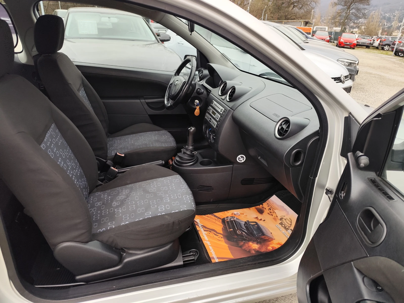 Ford Fiesta 1.2i* KLIMA* , снимка 10 - Автомобили и джипове - 53947252