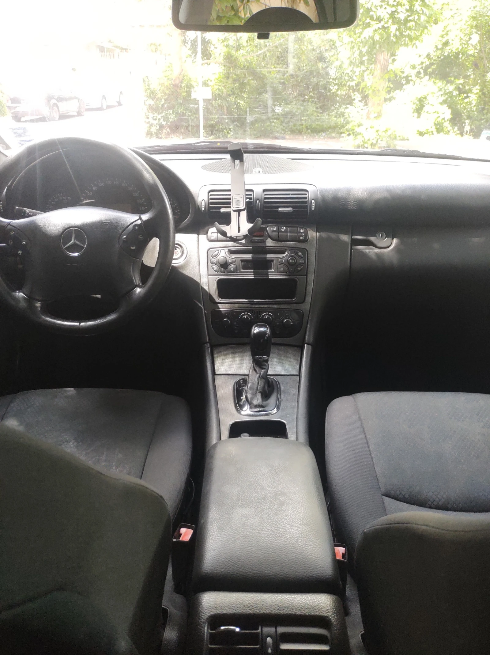 Mercedes-Benz C 200 Compressor, снимка 3 - Автомобили и джипове - 54048266