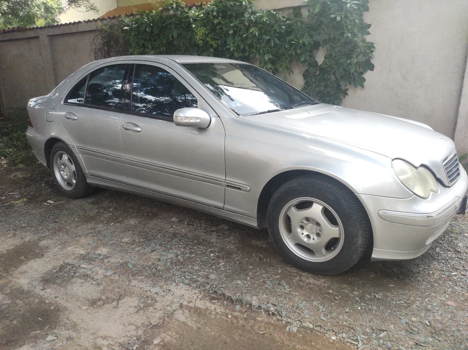 Mercedes-Benz C 200 Compressor, снимка 2 - Автомобили и джипове - 54048266