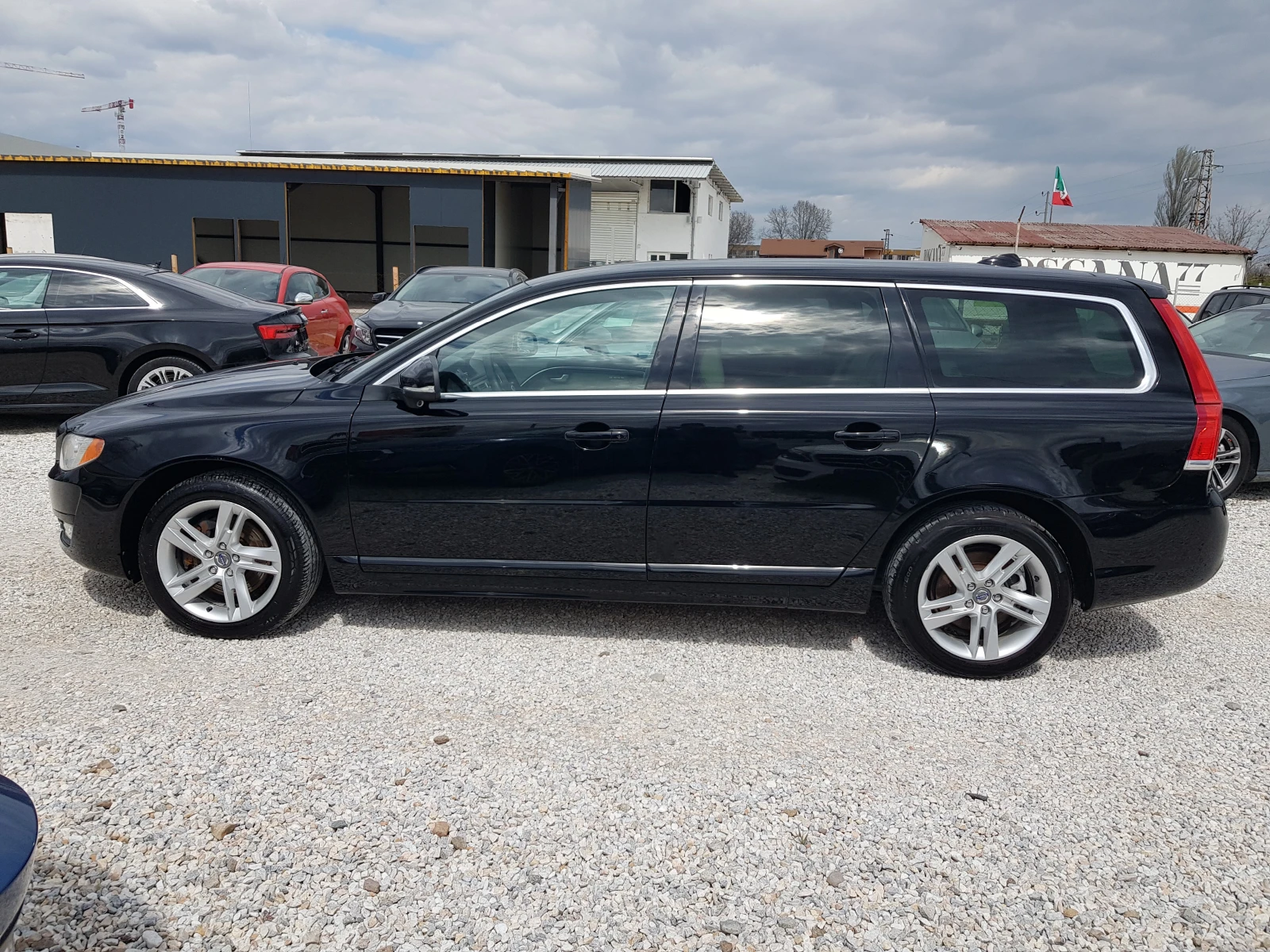 Volvo V70 FACELIFT /09/2013 г. ЛИЗИНГ, снимка 7 - Автомобили и джипове - 54150146