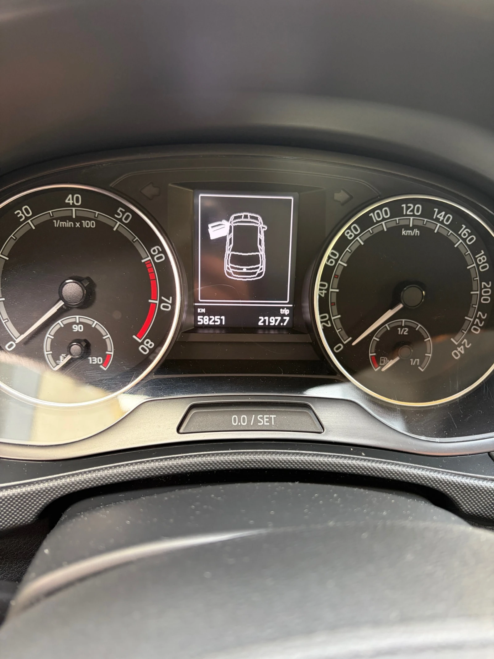 Skoda Fabia 1.0 TSI, снимка 7 - Автомобили и джипове - 54236518