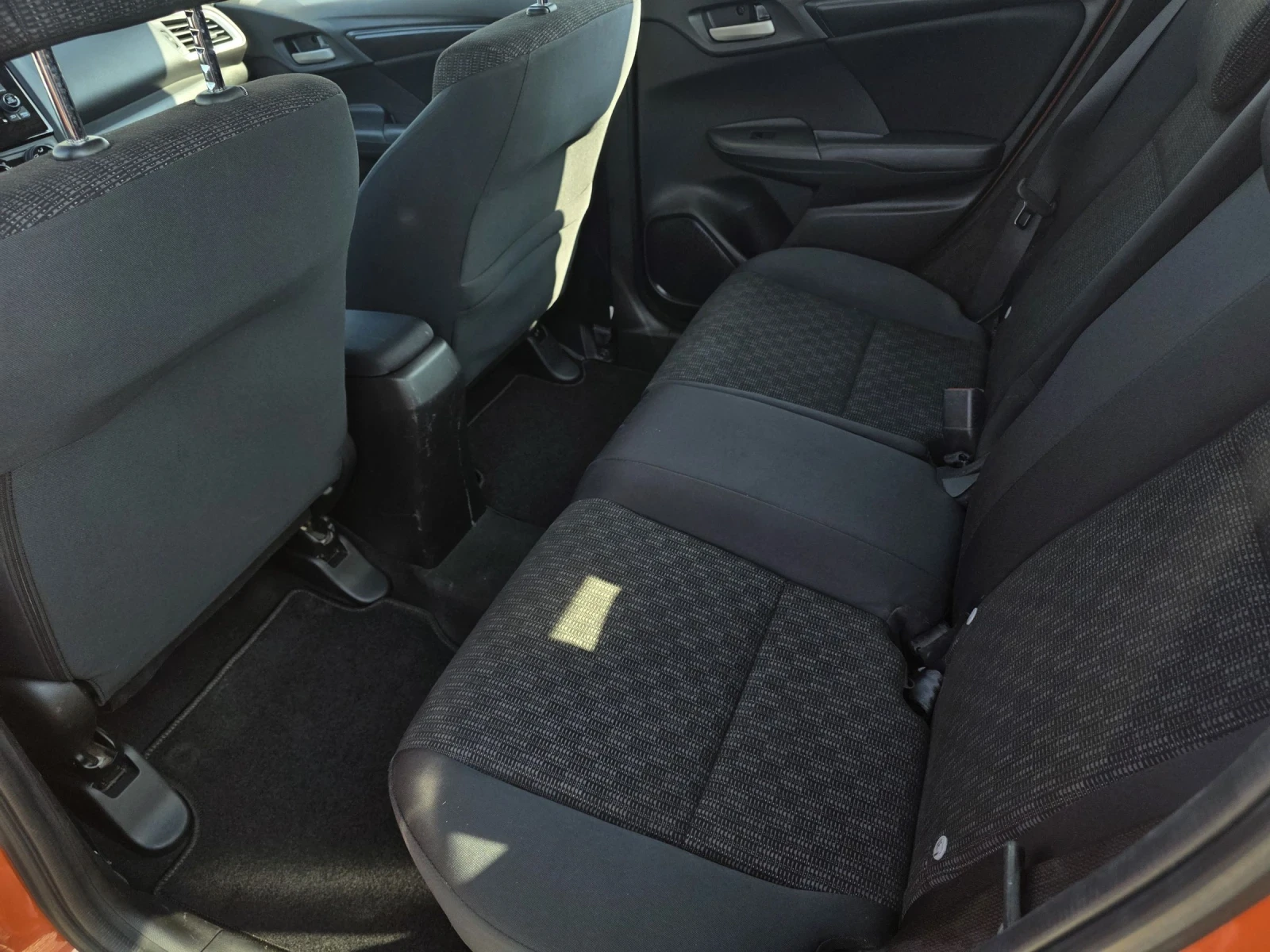 Honda Jazz 1.3i SWISS EDITION , снимка 9 - Автомобили и джипове - 54489250
