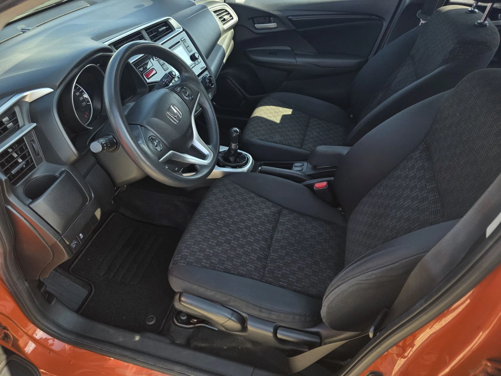 Honda Jazz 1.3i SWISS EDITION , снимка 7 - Автомобили и джипове - 54489250