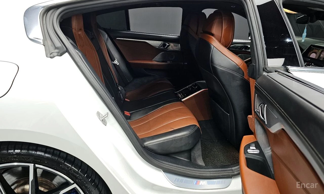 BMW 840 i M-Sport xDrive* BOWERS & WILKINS* 360* HEAD-UP* , снимка 15 - Автомобили и джипове - 54555280