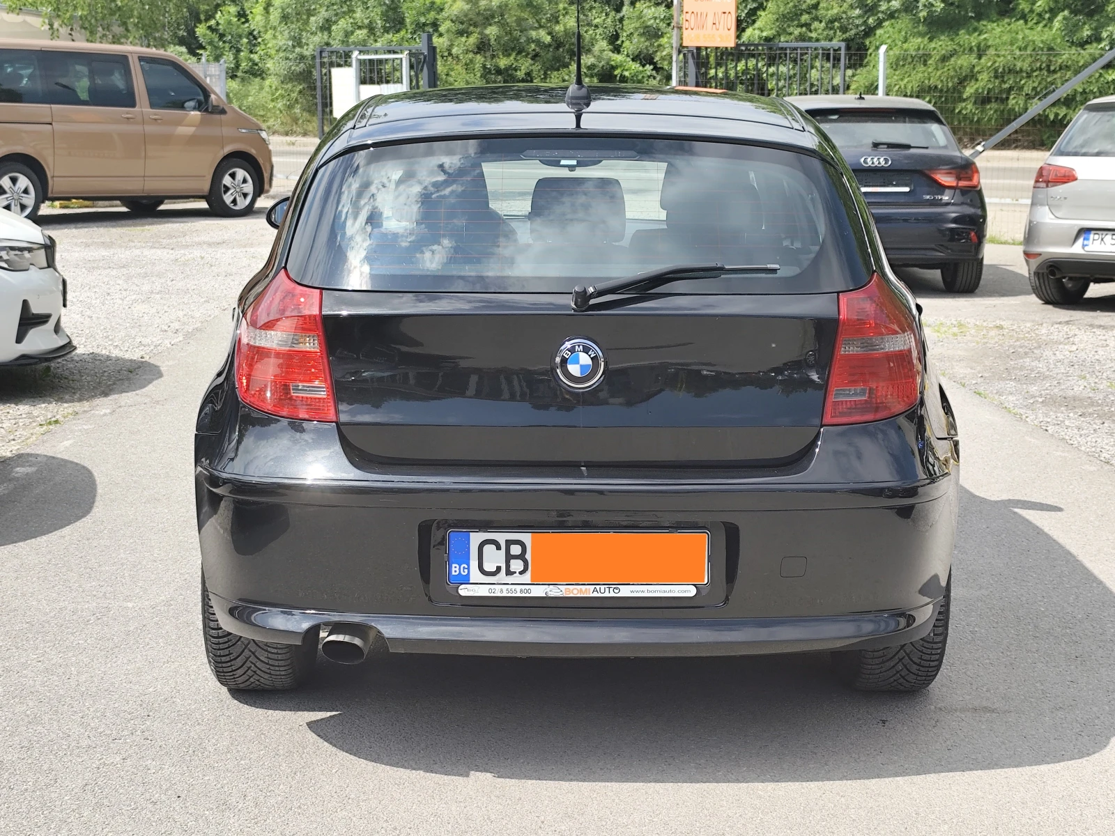 BMW 116 2.0D* KЛИМАТРОНИК* 6 СКОРОСТИ* , снимка 5 - Автомобили и джипове - 54735807