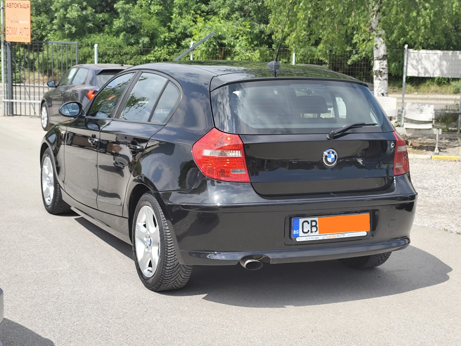 BMW 116 2.0D* KЛИМАТРОНИК* 6 СКОРОСТИ* , снимка 6 - Автомобили и джипове - 54735807