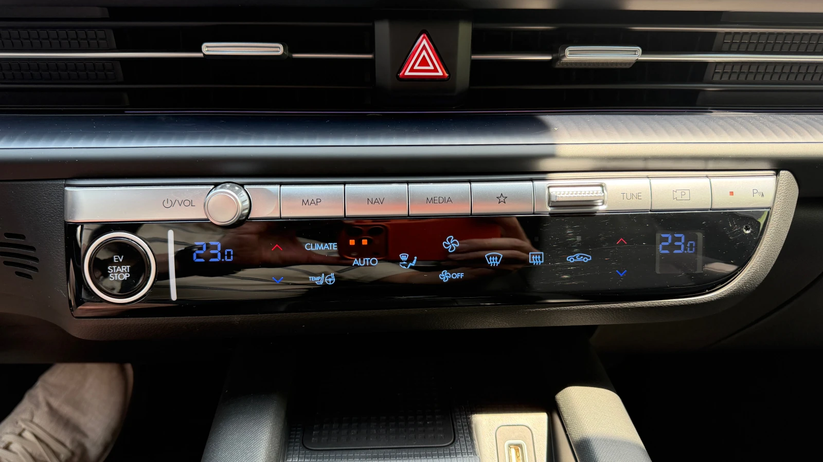 Hyundai Ioniq 6 В гаранция, 77, 4 Kwh, снимка 15 - Автомобили и джипове - 54867786