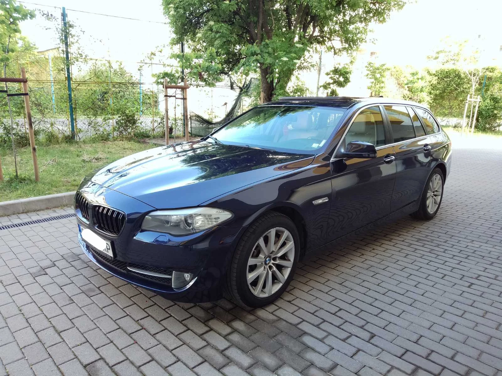 BMW 525 D Xdrive ПАНОРАМА, снимка 2 - Автомобили и джипове - 54993510